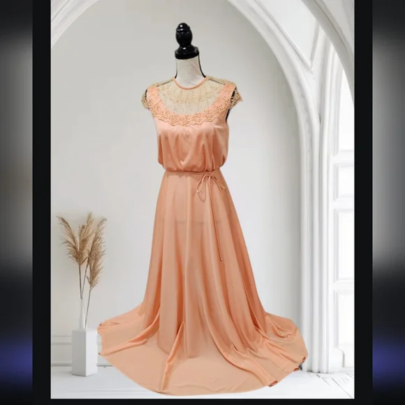 knee length dresses for ladies Peach Floral Bohemian Lace A-Line Wedding Dress Vintage Romantic Tulle –  DorrisDress main image 0